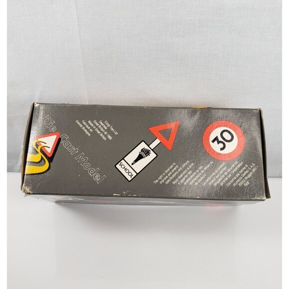 Corgi 806 Classics 1956 Mercedes 300S 1:43 Scale Die Cast Car - Picture 11 of 13